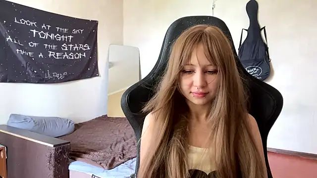 Show modela psycholina na web-kameri