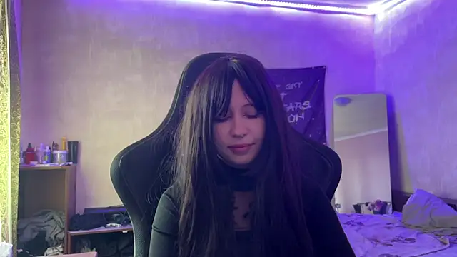 Show modela psycholina na web-kameri