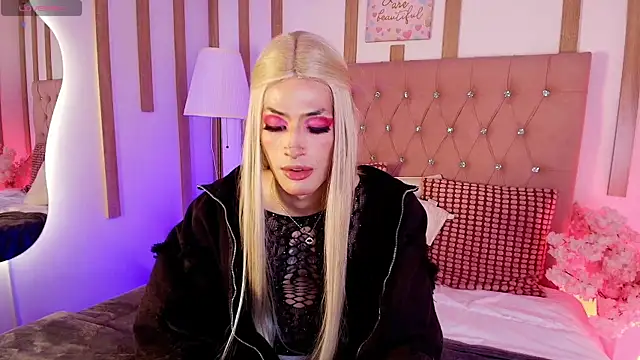Show modela Daphne_Velmont na web-kameri