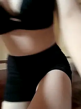 Mimi2kk Show Webcam