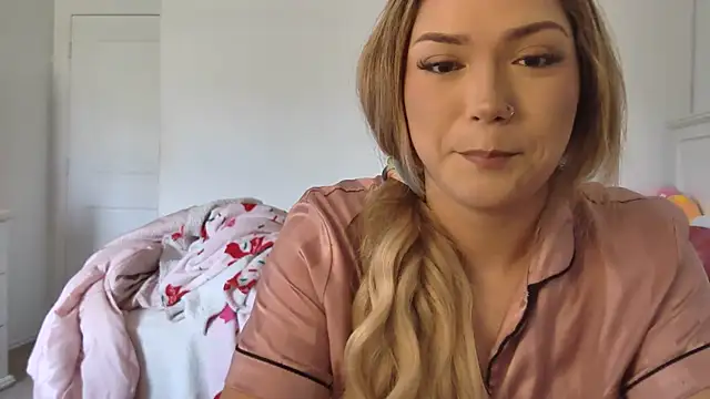 jaxzyitzel's Webcam Show