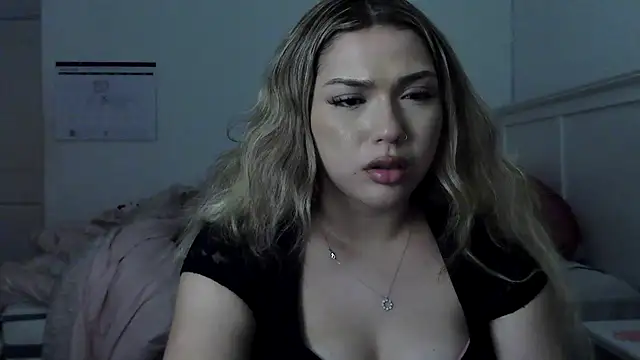 jaxzyitzel's Webcam Show