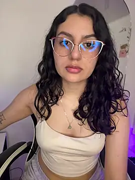 Selenyx_3 লাইভ XXX চ্যাট