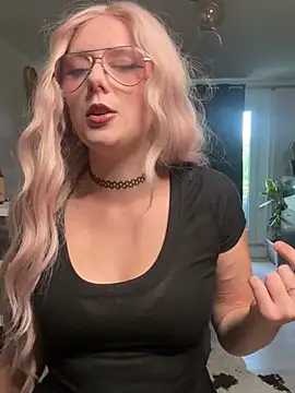 LeaLoveXXX Show in webcam