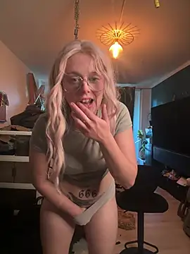 LeaLoveXXXのウェブカメラショー