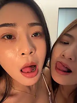 jingya521 Show in webcam