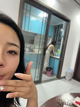 jingya521 Show in webcam