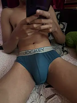 samyuthtwink: διαδικτυακό σόου στην κάμερα