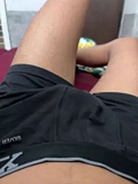 Show modela samyuthtwink na web-kameri