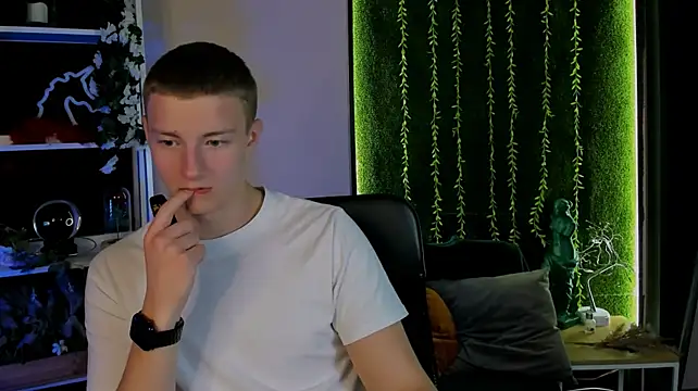 Show Webcam de noah_nero