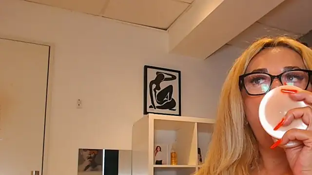 ElviraZoi – webcam-show