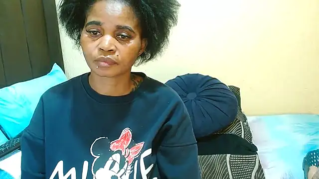 NaughtyLuux12's Webcam Show