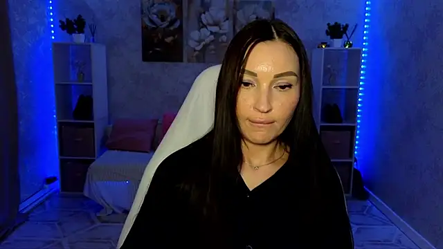 Chat +18 de NikoleMills ao vivo