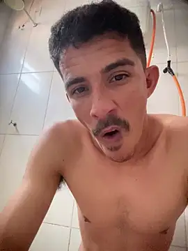 Show modela Ricarlosx na web-kameri