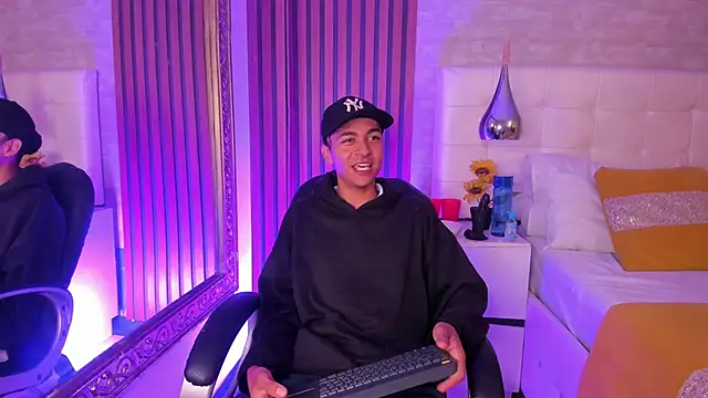 Webkamerová show KyleeSmiith