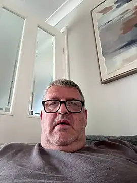 Show modela Daddystrokes4u na web-kameri