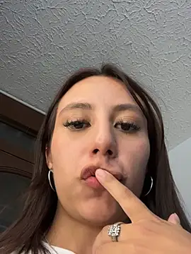 IvyDove's Webcam Show