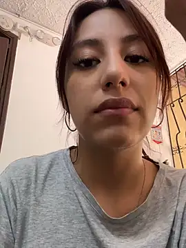 IvyDove live XXX chat