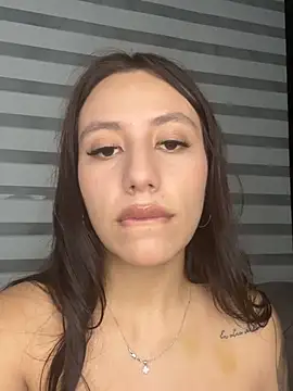 IvyDove's Live XXX Chat