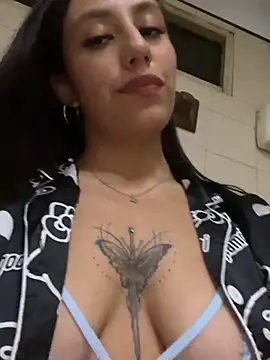 IvyDove Chat XXX in diretta