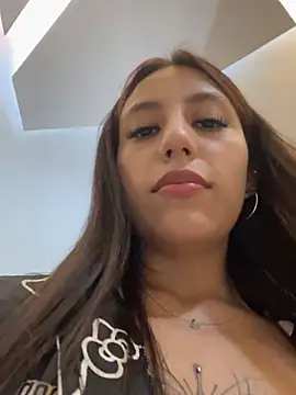 IvyDove Live XXX-Chat