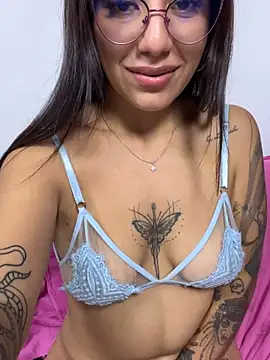 Chatroom XXX en direct de IvyDove