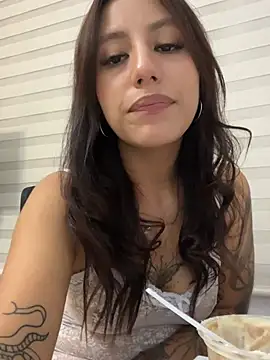 Chat +18 de IvyDove ao vivo
