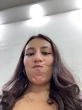 IvyDove 라이브 XXX 채팅