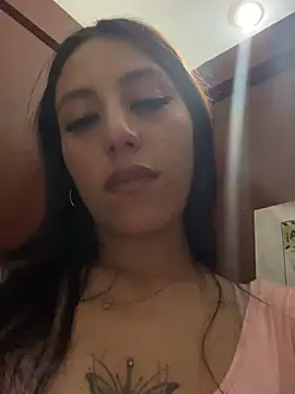 IvyDove Chat XXX in diretta