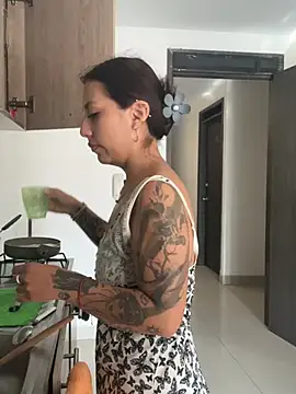 Chat +18 de IvyDove ao vivo