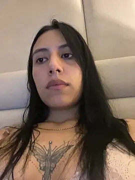 IvyDove Adlı Modelin Canlı XXX Sohbeti