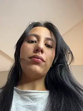 IvyDove Live XXX-Chat