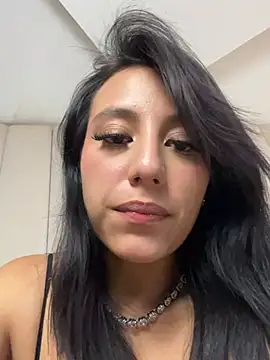 IvyDove's Webcam Show