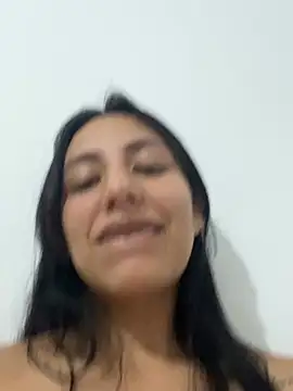 دردشة IvyDove الجنسية المباشرة
