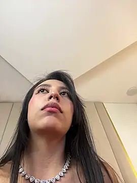 IvyDove XXX чат на живо