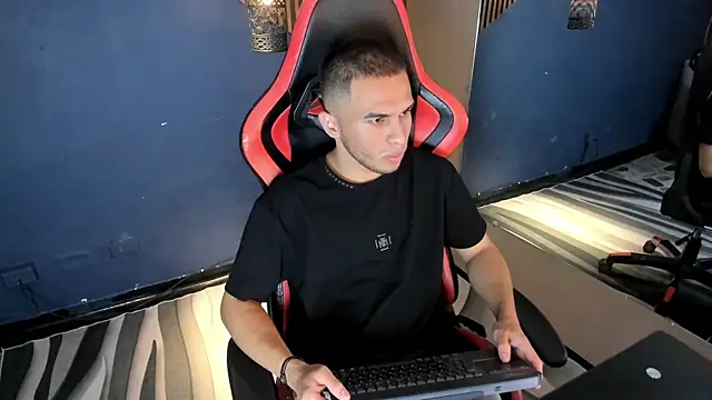 TomasDuquee Webcam Show