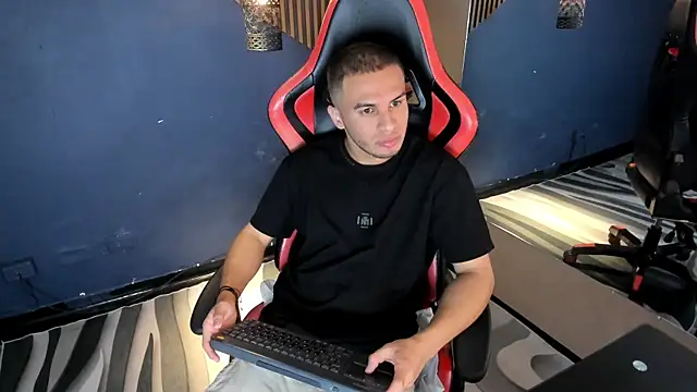 TomasDuquee Webcamshow