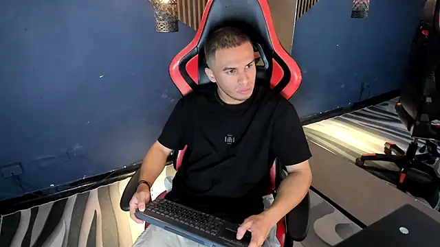 TomasDuqueen Webbikameraesitys
