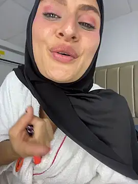 Show modela aisha_k na web-kameri