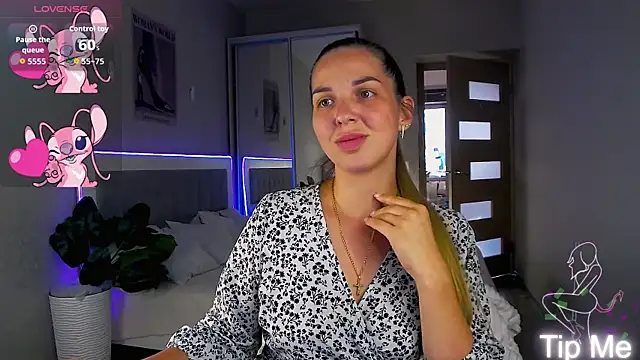 צ'אט XXX בשידור חי של babbyalexandra