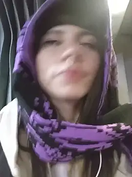 RavenAracne webcam show