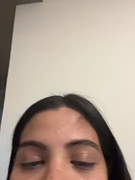 צ'אט XXX בשידור חי של Olivia2134_