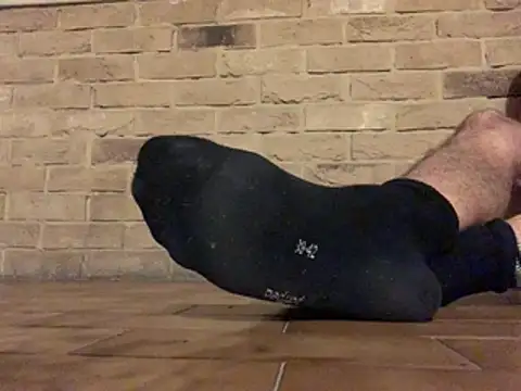 feetG24 Show Webcam