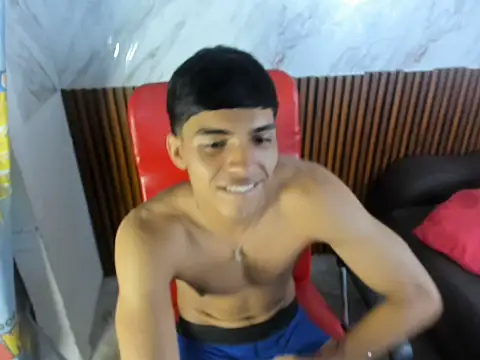 palo_largo_'s Webcam Show