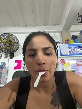 LuzDream Adlı Modelin Canlı XXX Sohbeti