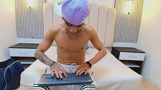 MAXIMO_BENETn Webbikameraesitys