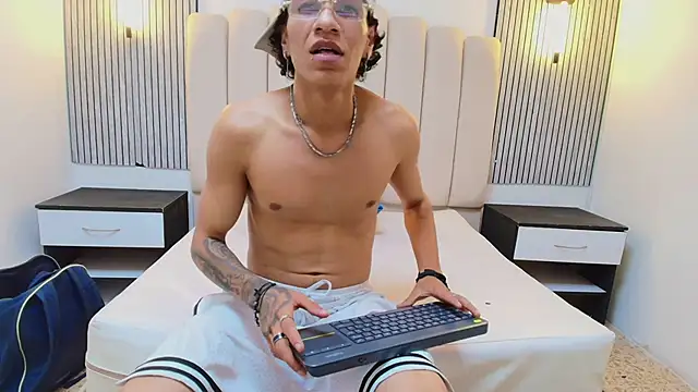 Webkamerová show MAXIMO_BENET