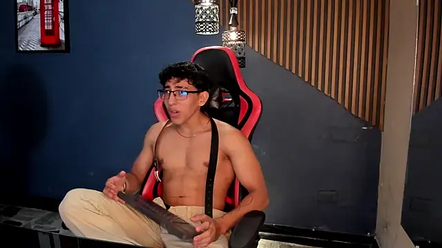 JuliaanRoss' Webcam Show