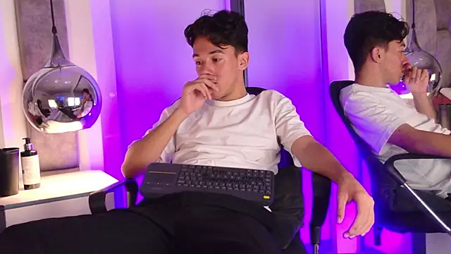 AustinReeds_ Webcam-Show