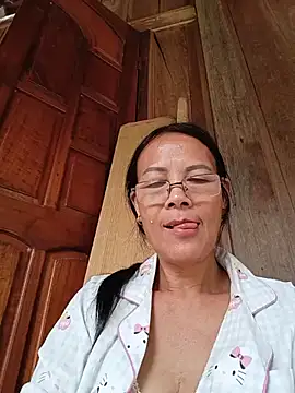 Show modela KK_sexyy na web-kameri